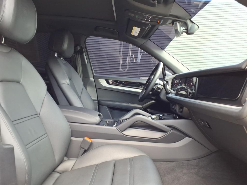 2024 Porsche Cayenne Base