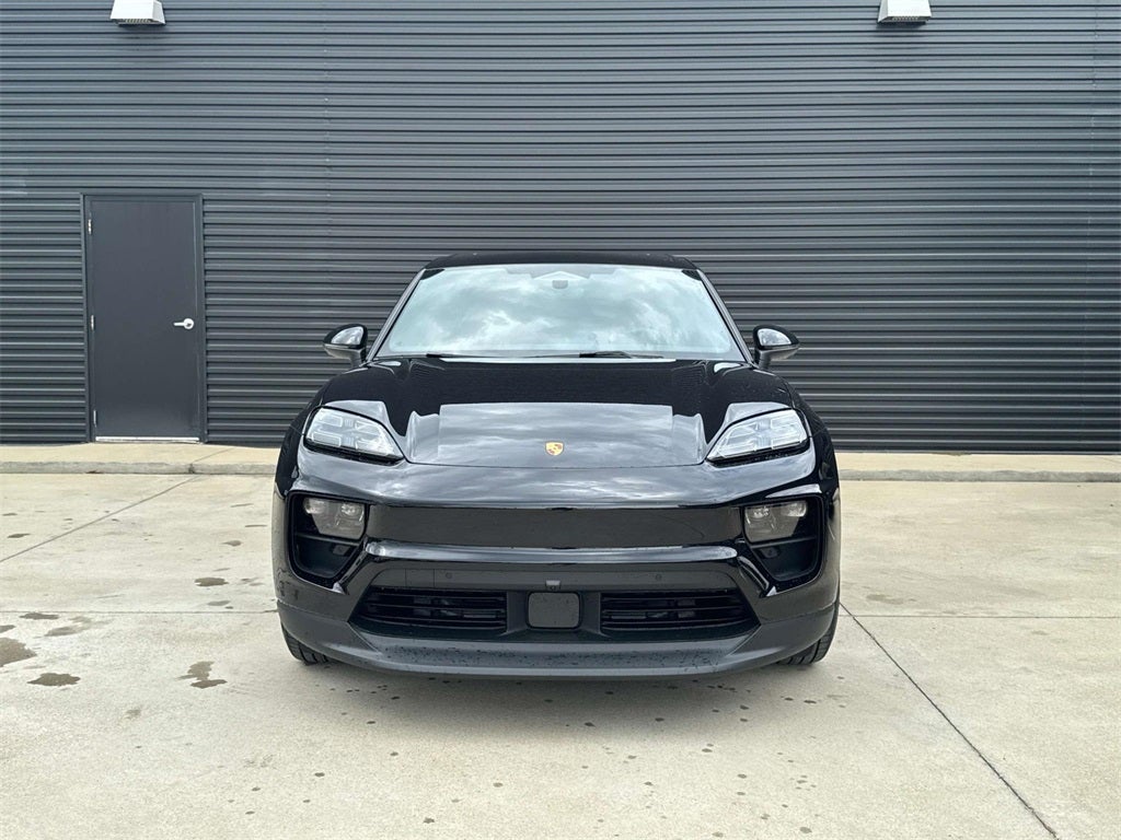 2025 Porsche Macan Electric 4S