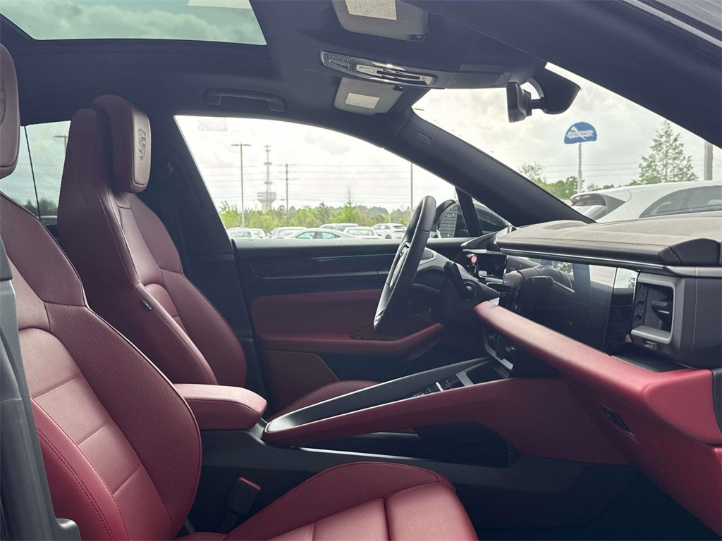 2025 Porsche Macan Electric 4S