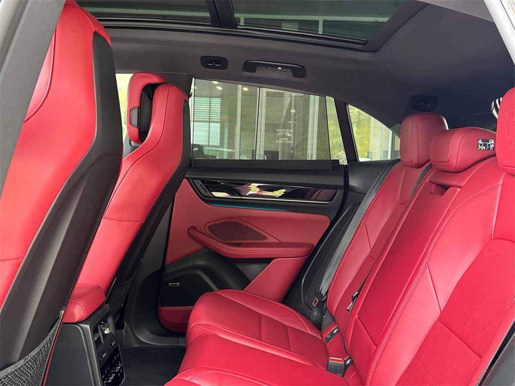 2025 Porsche Macan Electric 4S