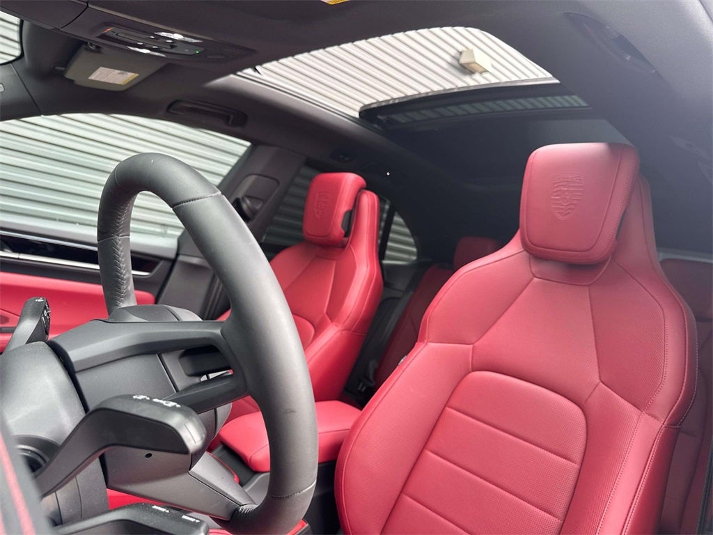 2025 Porsche Macan Electric 4S