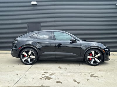 2025 Porsche Macan Electric 4S