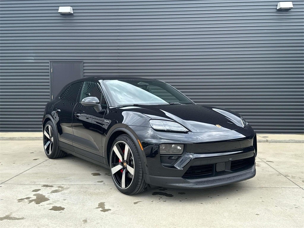 2025 Porsche Macan Electric 4S