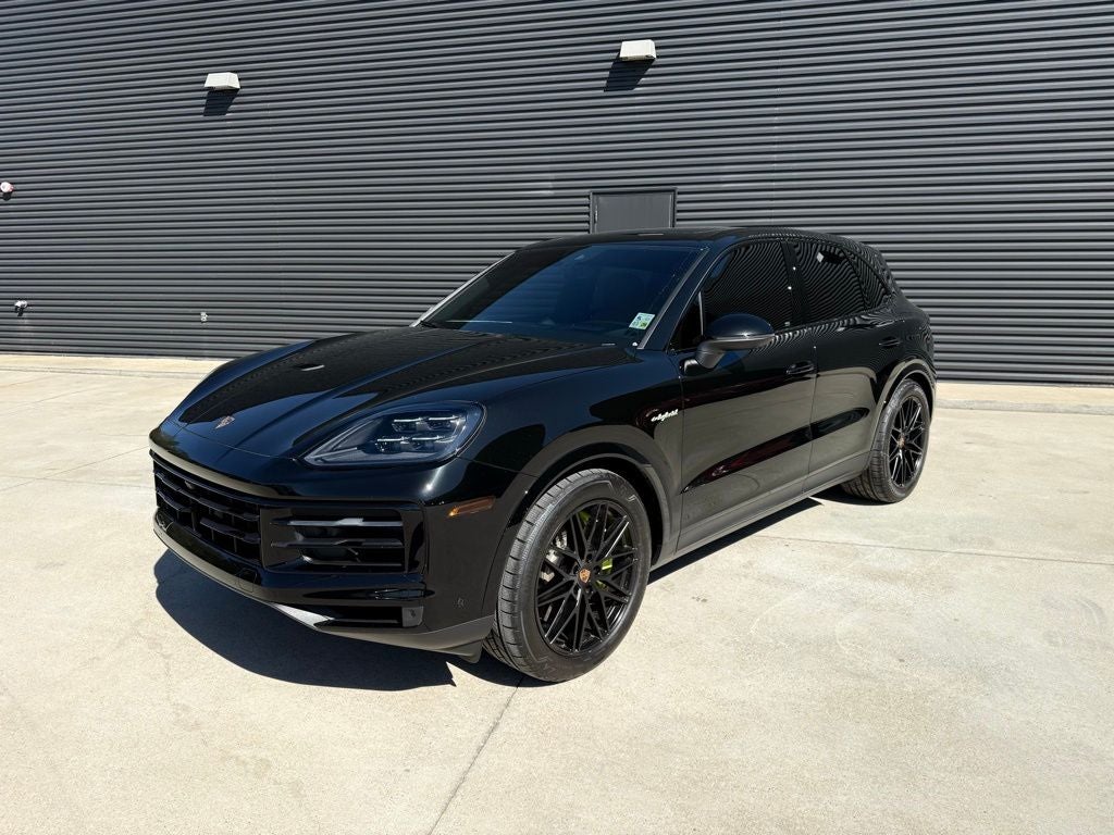 2025 Porsche Cayenne E-Hybrid Base