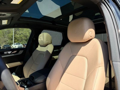 2025 Porsche Cayenne E-Hybrid Base