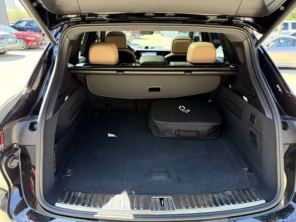 2025 Porsche Cayenne E-Hybrid Base