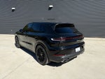 2025 Porsche Cayenne E-Hybrid Base