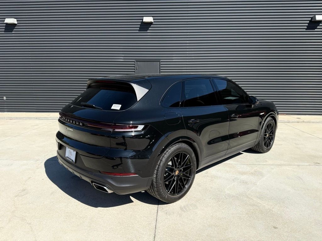 2025 Porsche Cayenne E-Hybrid Base