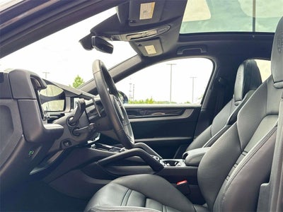 2025 Porsche Cayenne Coupe S