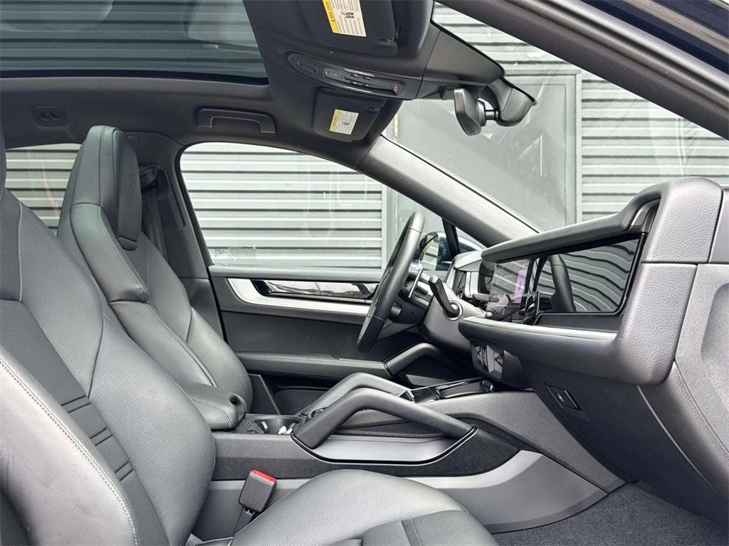 2025 Porsche Cayenne Coupe S