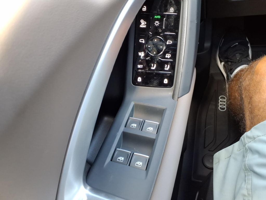 2026 Audi Q5 2.0T Premium Plus quattro