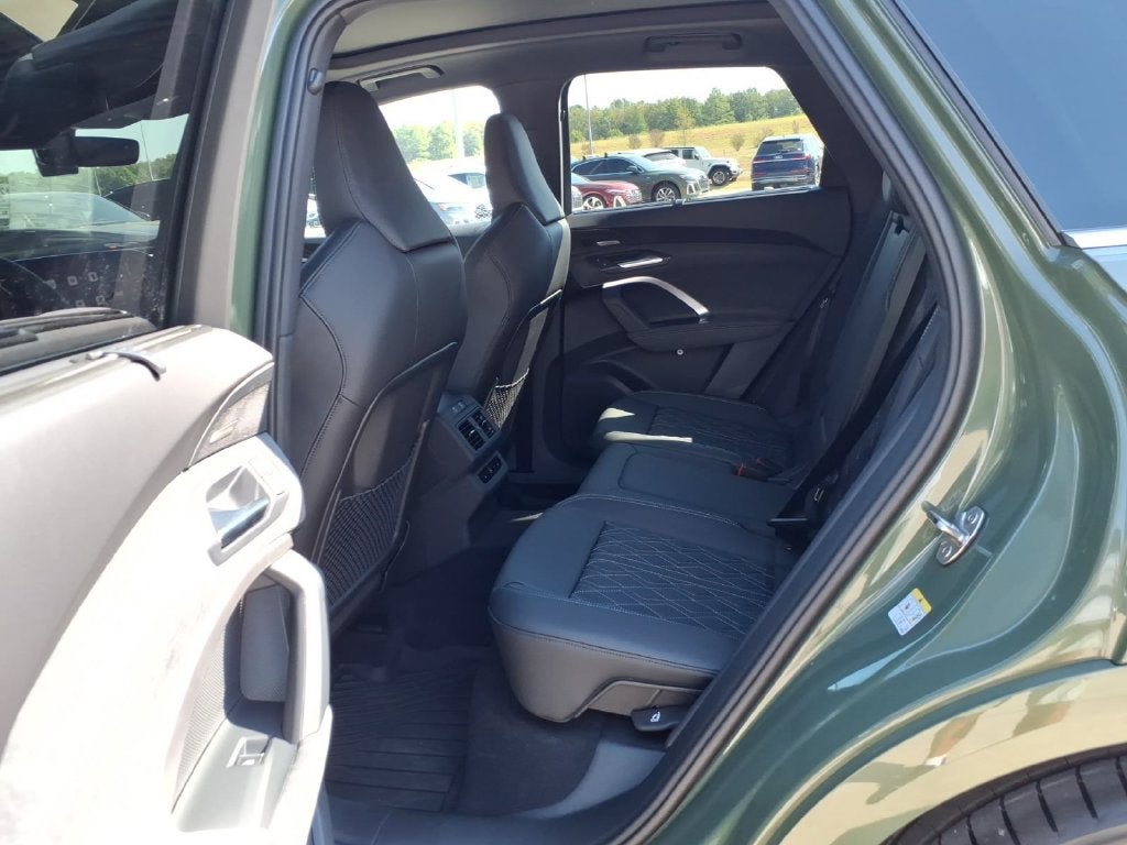 2026 Audi SQ5 Prestige quattro