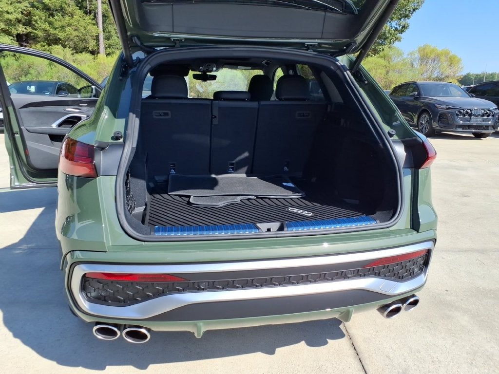 2026 Audi SQ5 Prestige quattro