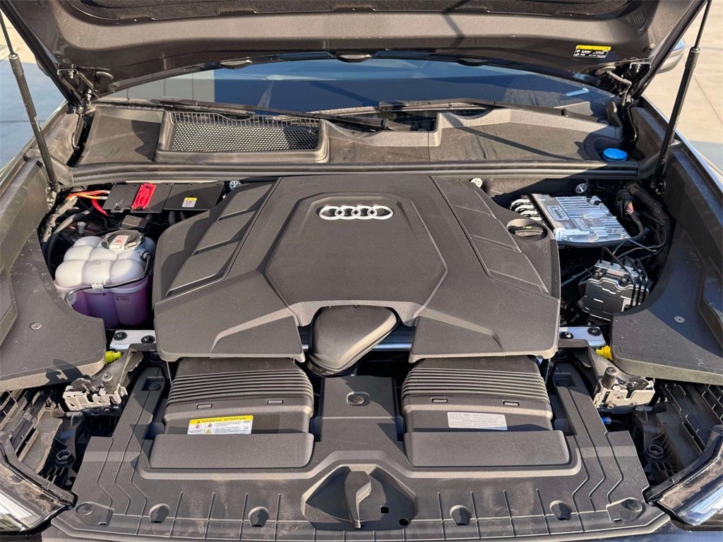 2025 Audi Q8 55 Premium Plus quattro