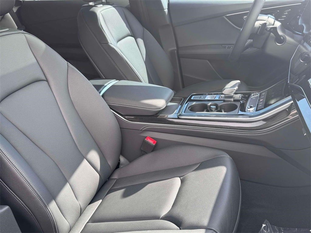 2025 Audi Q8 55 Premium Plus quattro