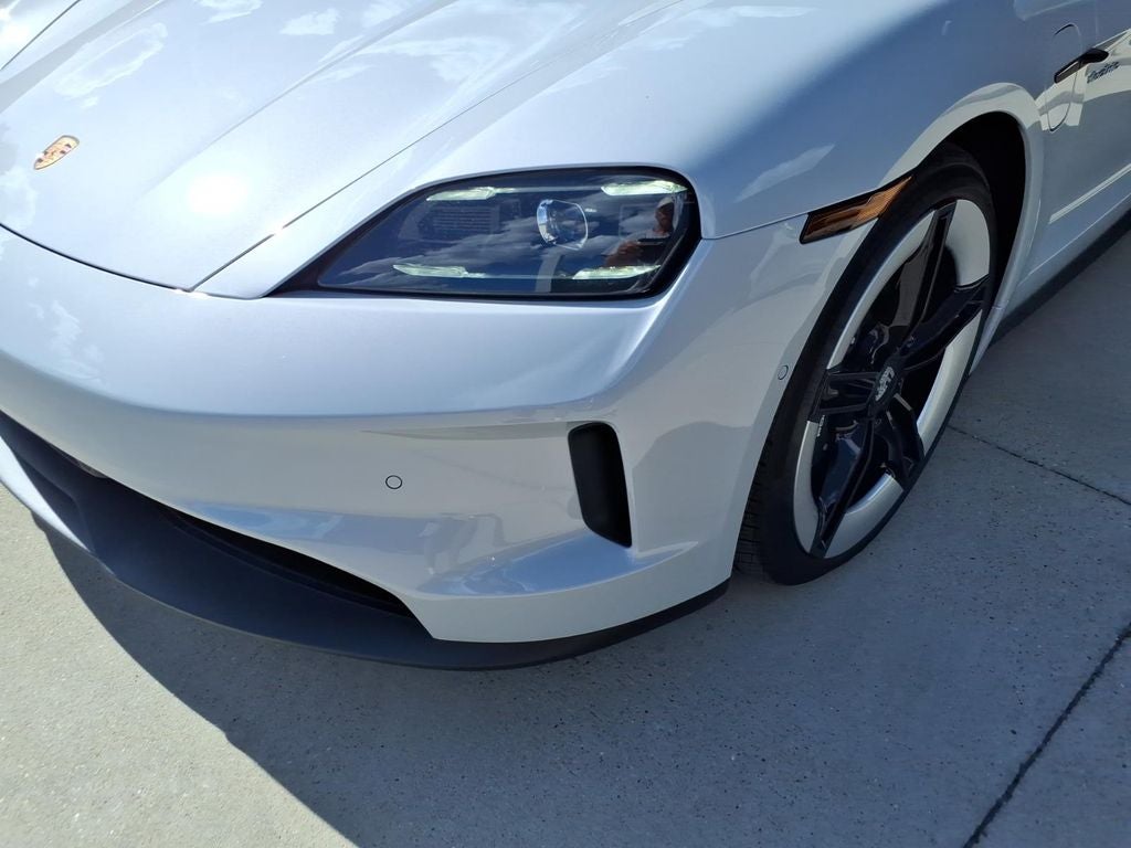2026 Porsche Taycan 4