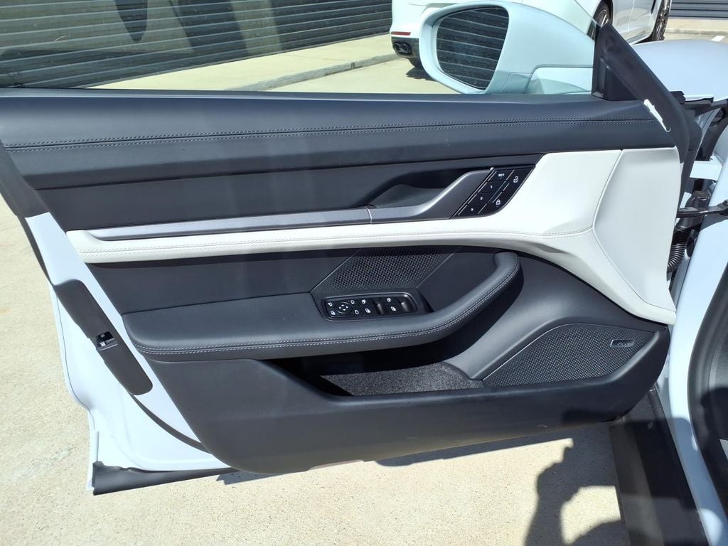 2026 Porsche Taycan 4
