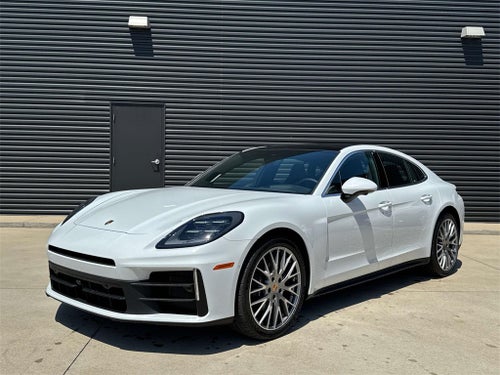 2025 Porsche Panamera 4