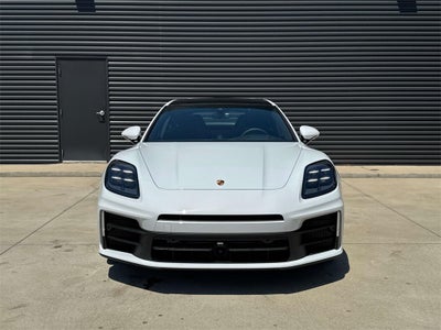 2025 Porsche Panamera 4