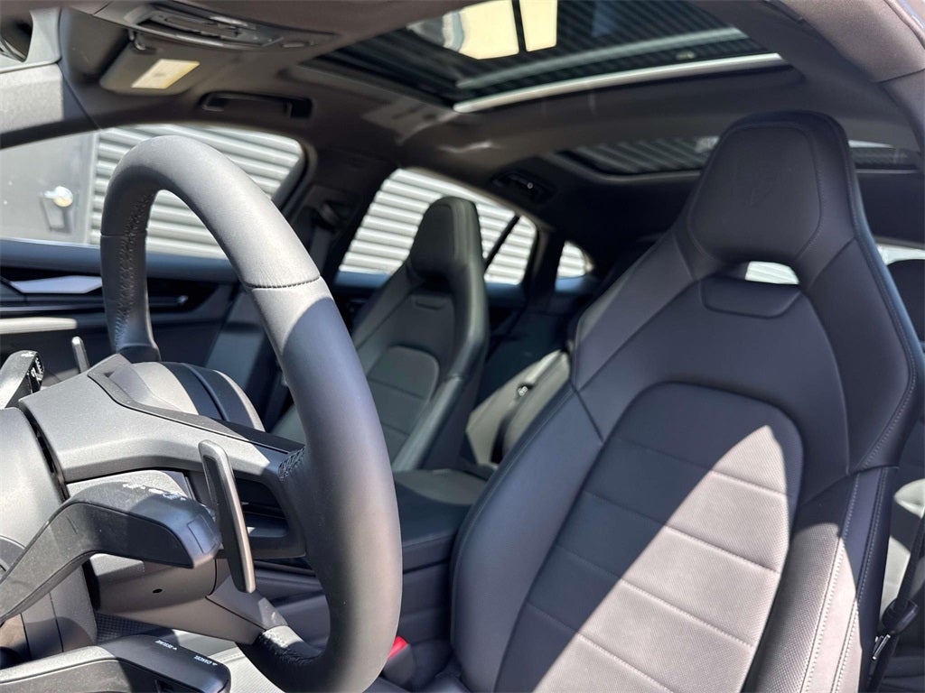 2025 Porsche Panamera 4