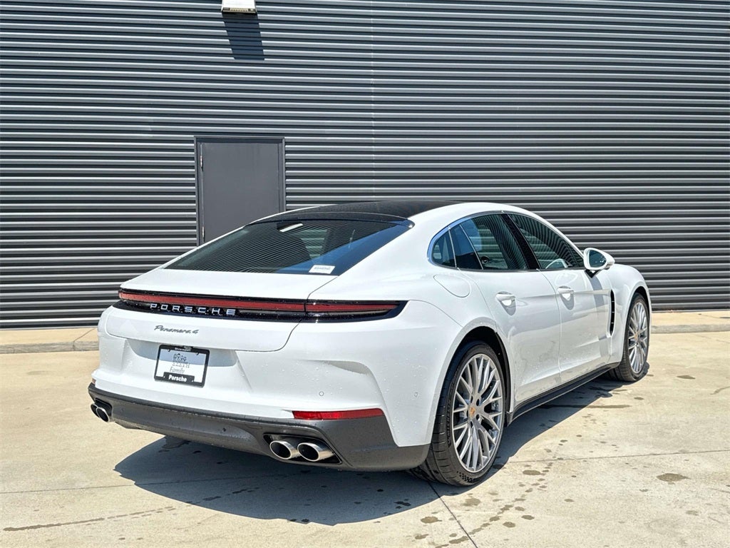 2025 Porsche Panamera 4