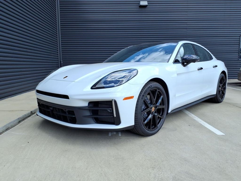 2026 Porsche Panamera 4
