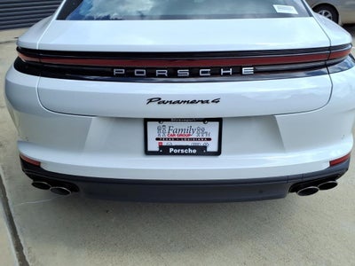 2026 Porsche Panamera 4