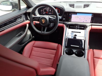 2026 Porsche Panamera 4