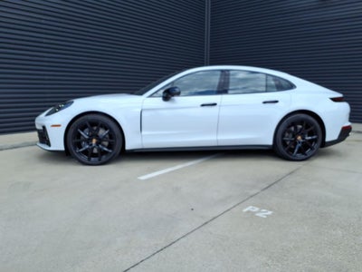 2026 Porsche Panamera 4
