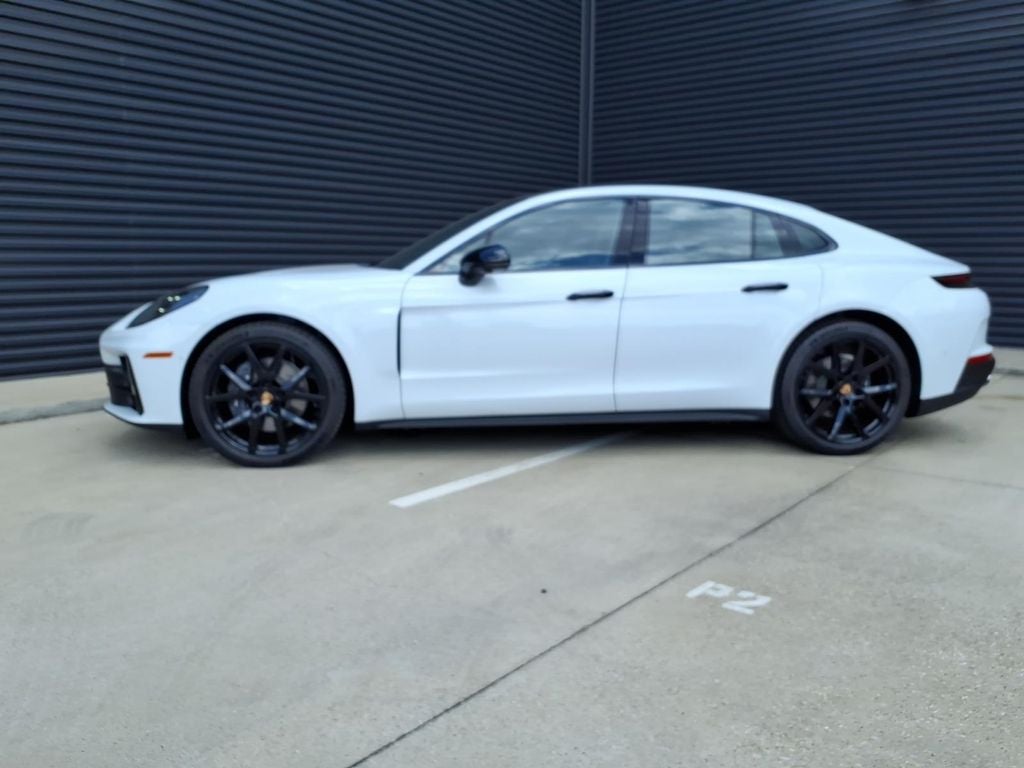 2026 Porsche Panamera 4