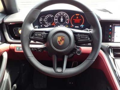 2026 Porsche Panamera 4