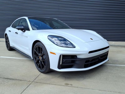 2026 Porsche Panamera 4