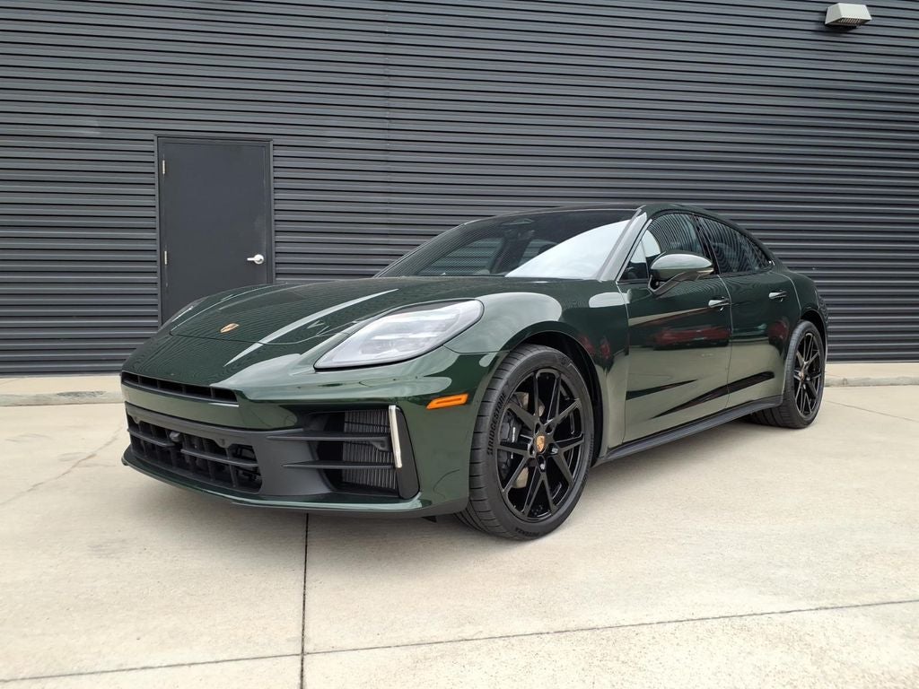 2026 Porsche Panamera 4
