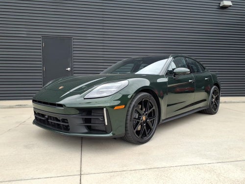 2026 Porsche Panamera 4
