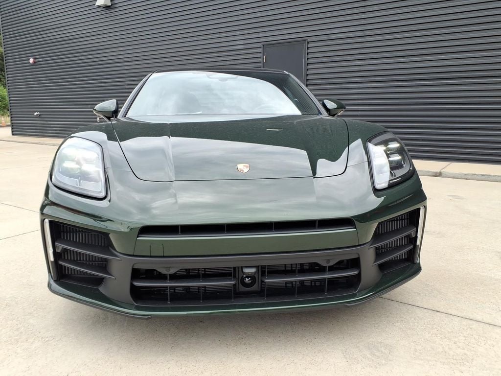 2026 Porsche Panamera 4