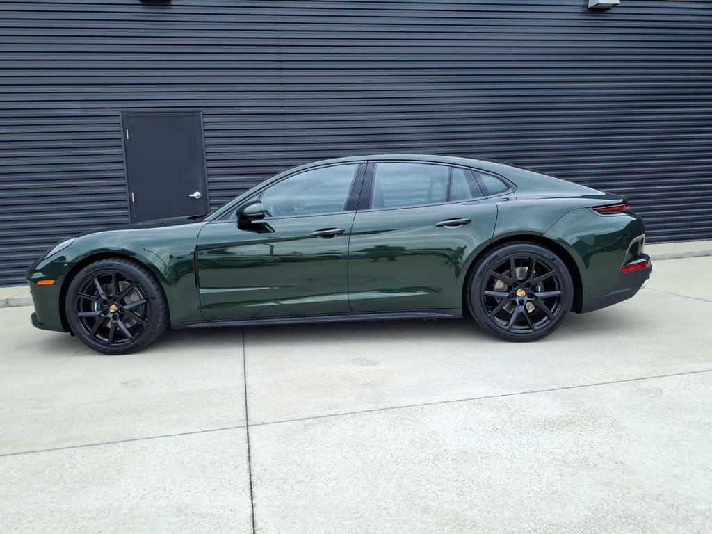 2026 Porsche Panamera 4