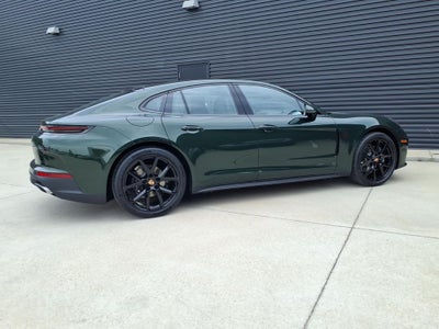 2026 Porsche Panamera 4