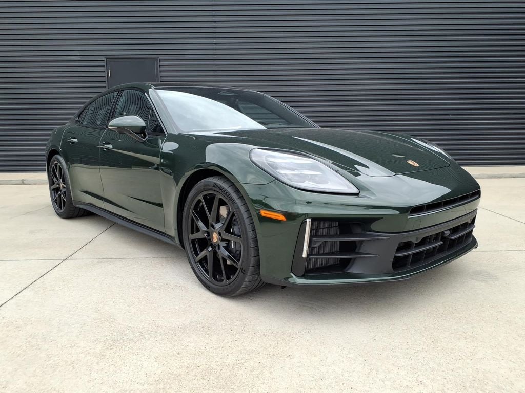 2026 Porsche Panamera 4