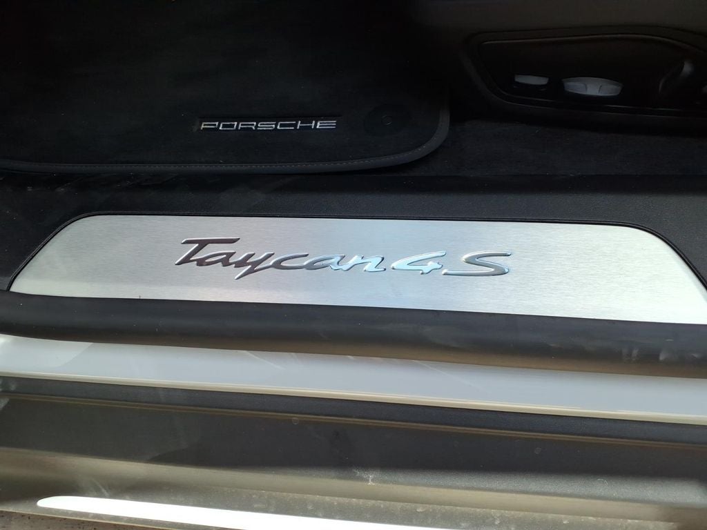 2026 Porsche Taycan 4S