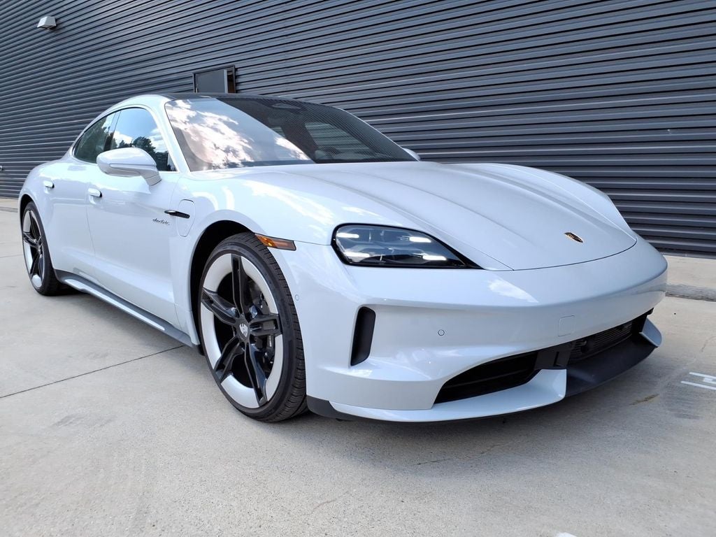 2026 Porsche Taycan 4S