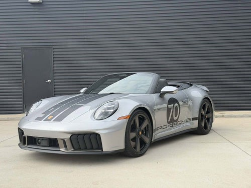 2026 Porsche 911 Spirit 70 GTS t-hybrid