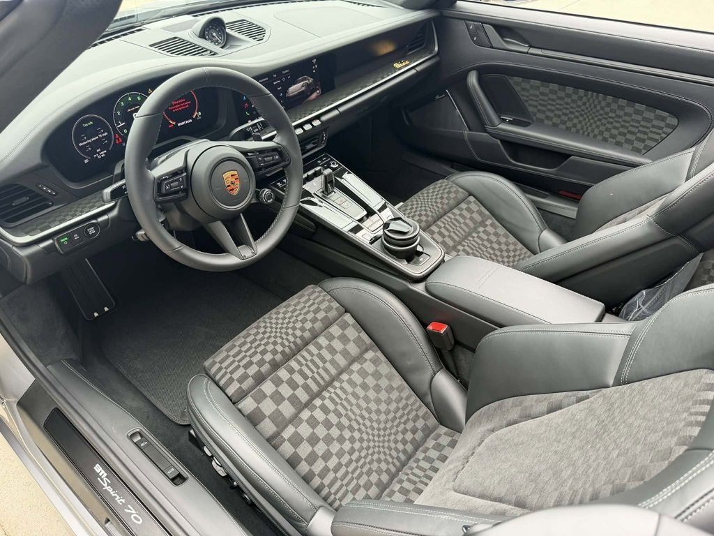 2026 Porsche 911 Spirit 70 GTS t-hybrid