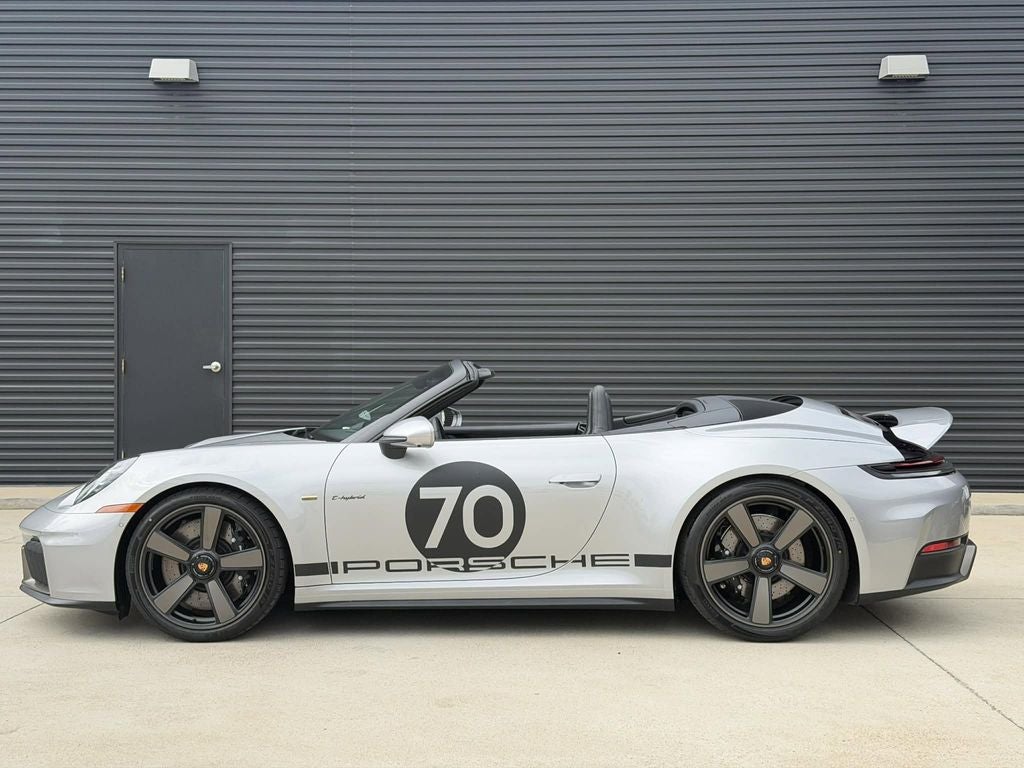 2026 Porsche 911 Spirit 70 GTS t-hybrid