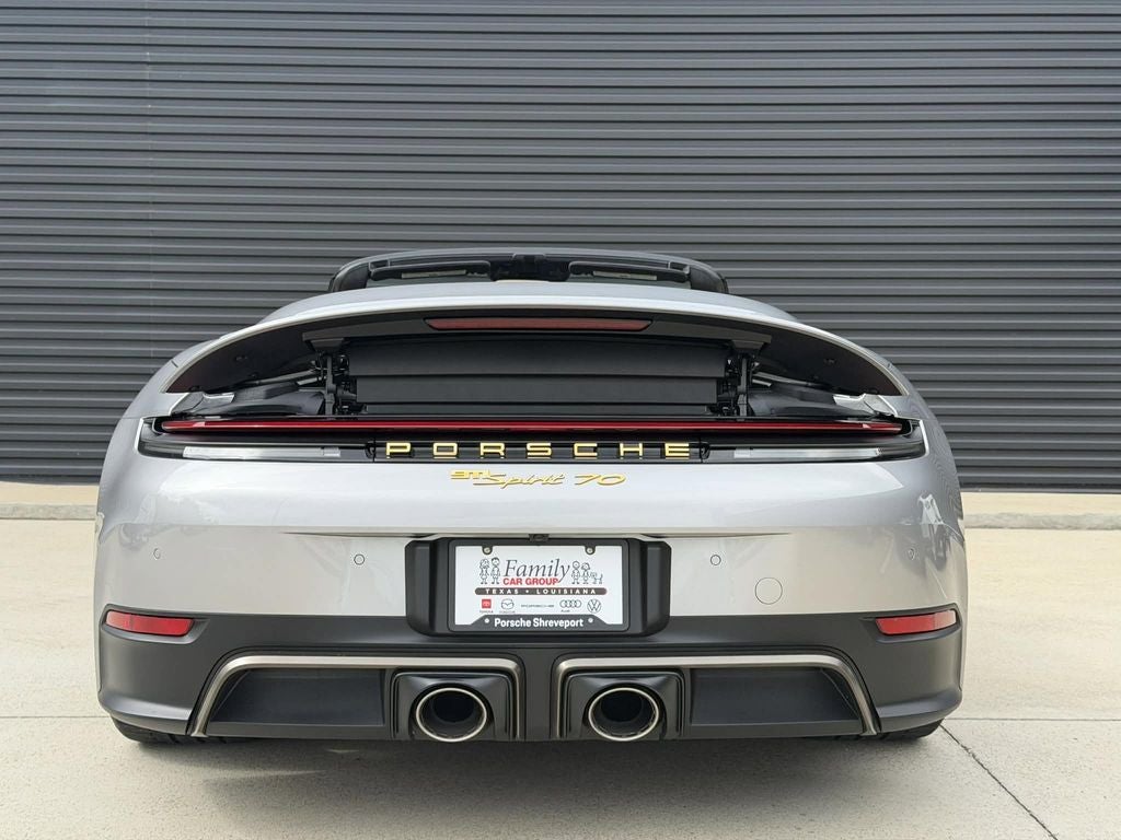 2026 Porsche 911 Spirit 70 GTS t-hybrid