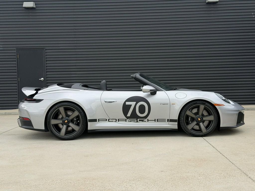 2026 Porsche 911 Spirit 70 GTS t-hybrid
