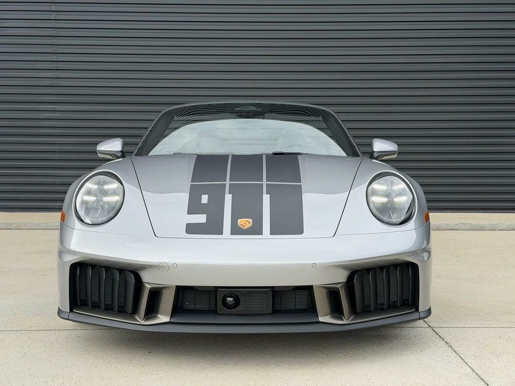 2026 Porsche 911 Spirit 70 GTS t-hybrid