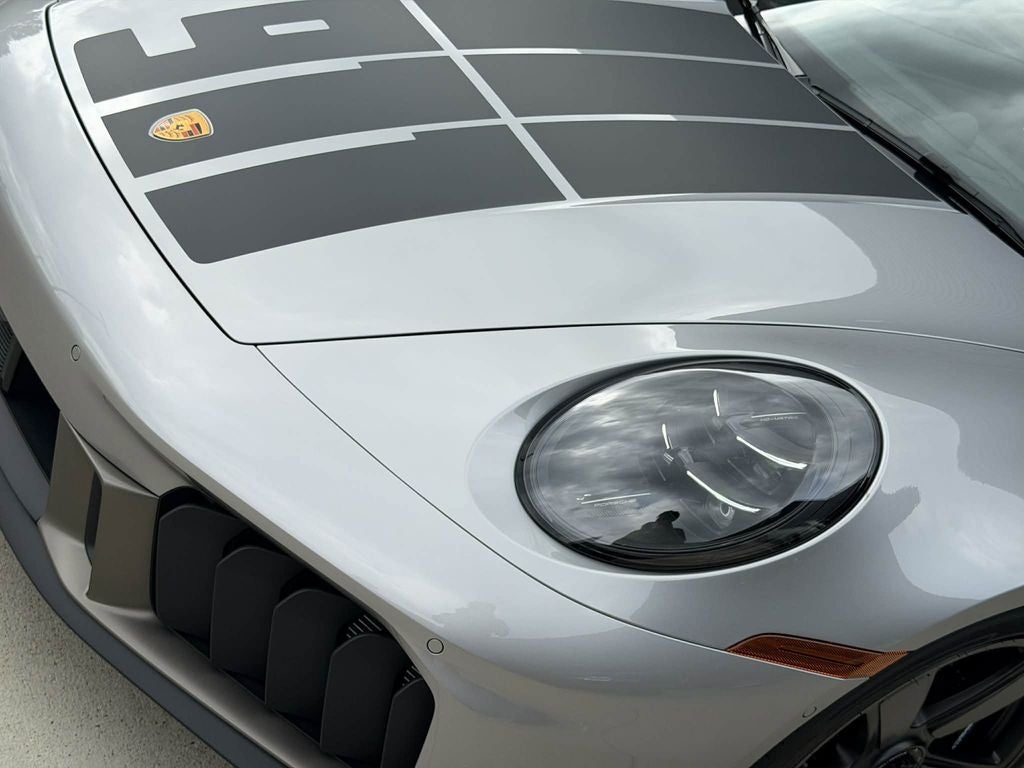 2026 Porsche 911 Spirit 70 GTS t-hybrid