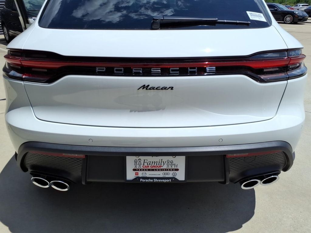 2026 Porsche Macan Base