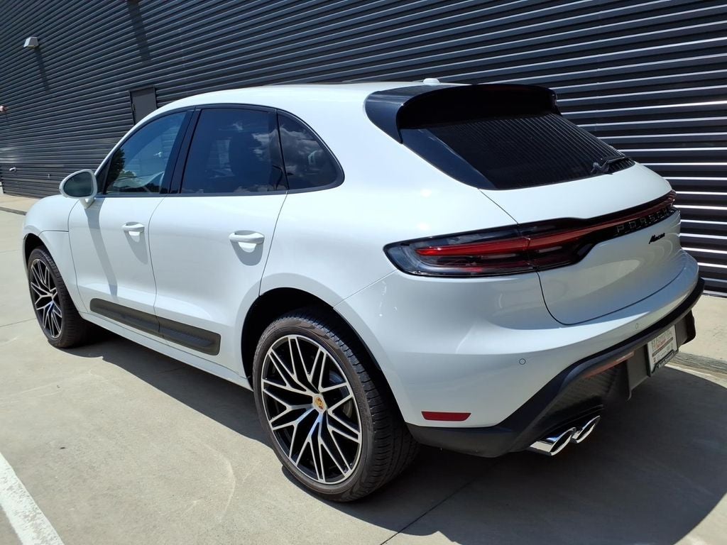 2026 Porsche Macan Base