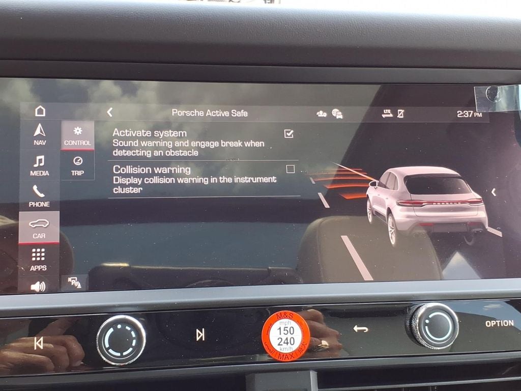 2026 Porsche Macan Base